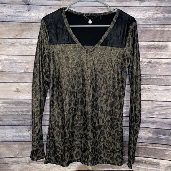 BKE Boutique leopard print top - Picture 2 of 5